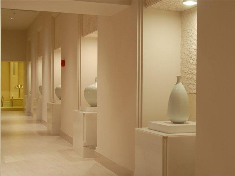 Hotel Nikko Tianjin Luaran gambar The interior of the spa at The Westin Boston Seaport District